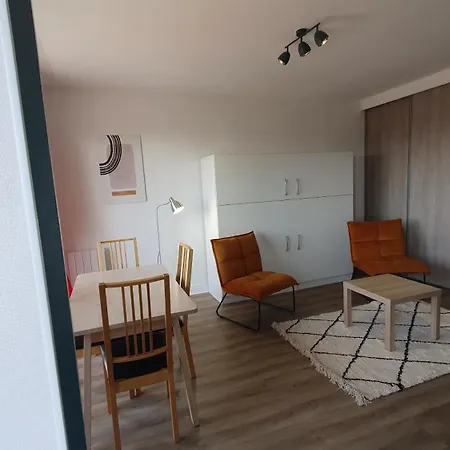 Apartment Joli Avec Garage