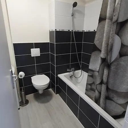 Le Bury Agreable Avec Garage Et Superbe Vue