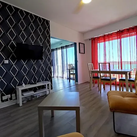 Agreable Studio Avec Garage Et Superbe Vue Apartman Angoulême